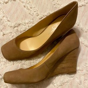 Jessica Simpson tan suede wedge pumps - New
